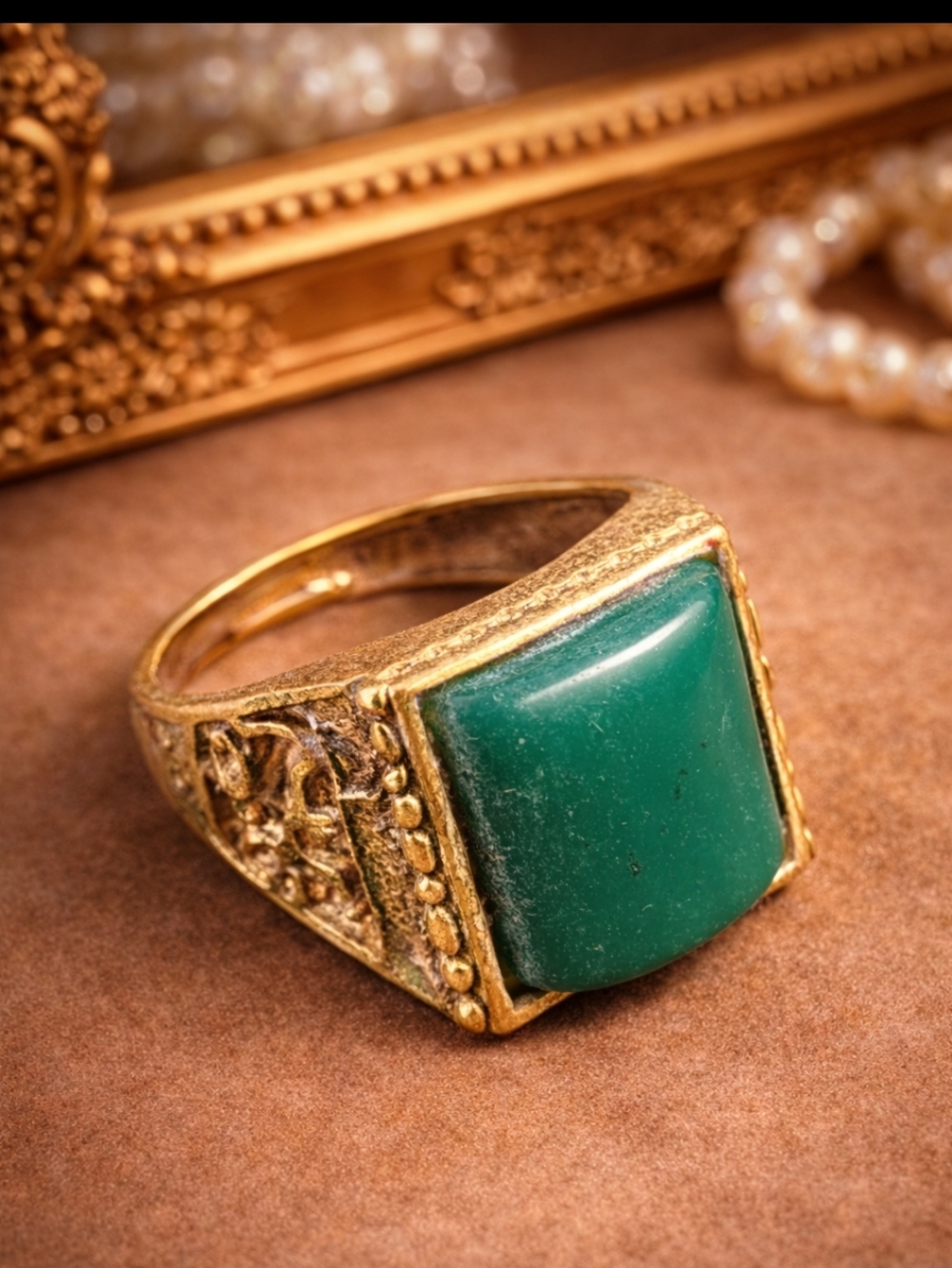 Vintage Green Cabochon Signet Ring Size 9 Gold Tone Ornate Statement Ring